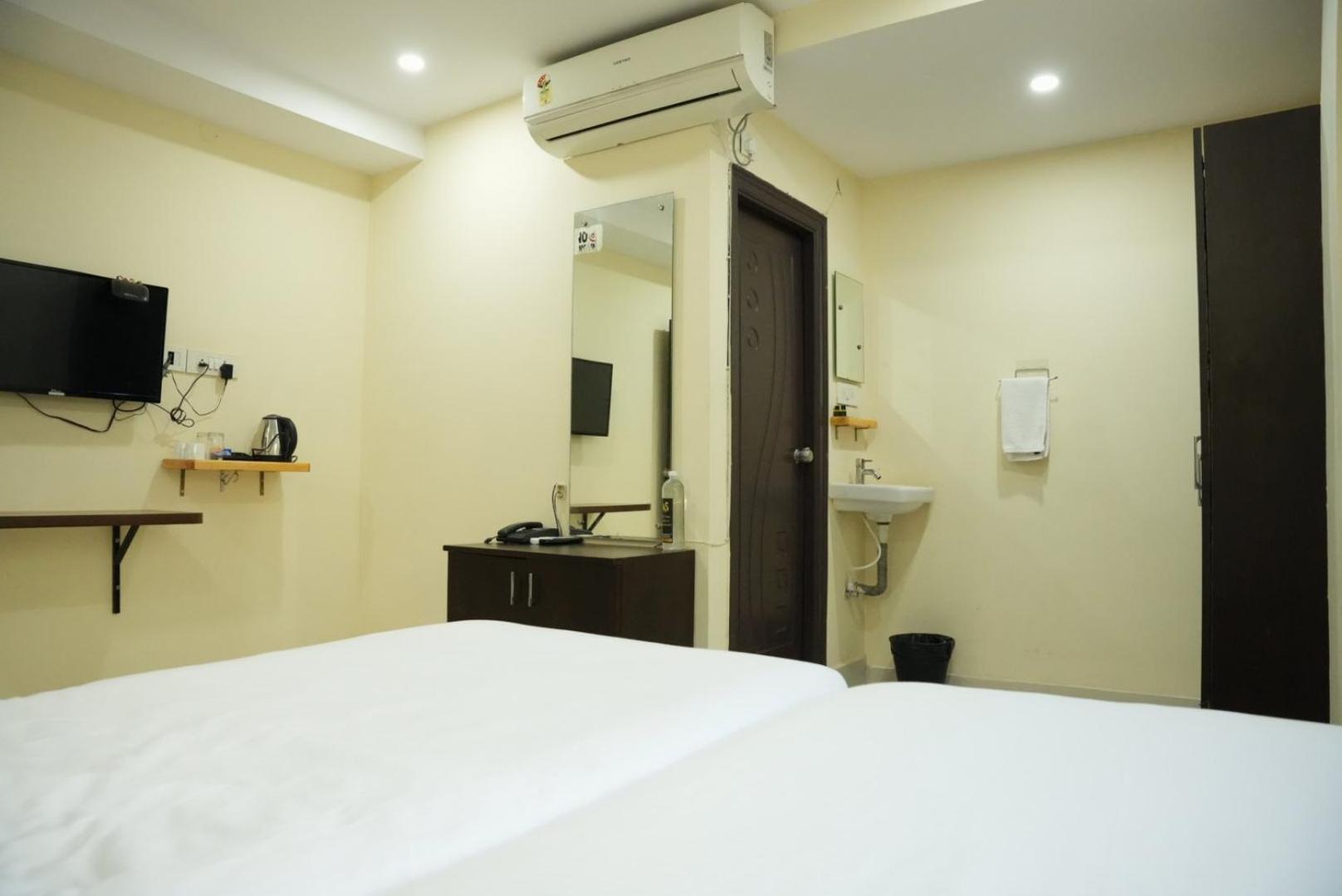 Da Lara Suites Kondapur  Eksteriør billede